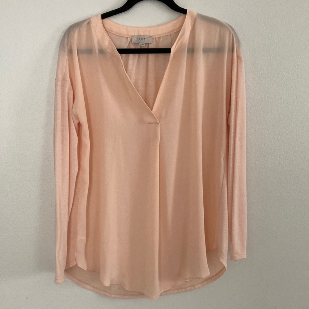Blush loft blouse with knit/tricot blend
